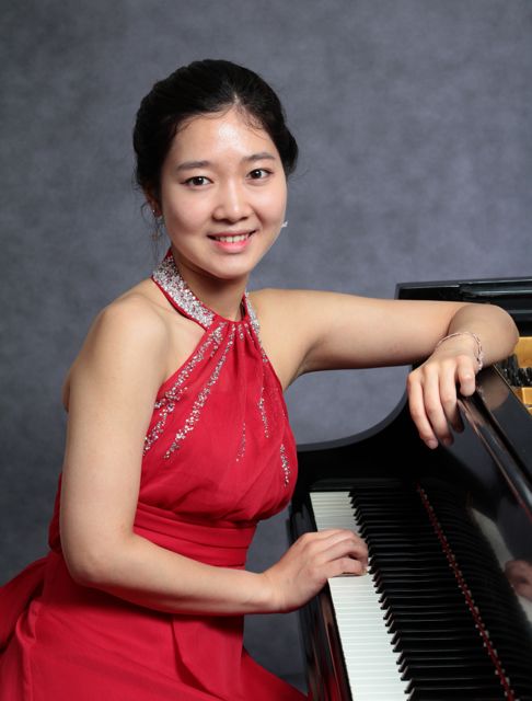 FOURTH PRIZE Seol-Hwa Kim, Age 21 Country of Birth: South Korea Residence: Goyang-Si, South Korea Cash Award of $2,000 Concert and Recital Appearances